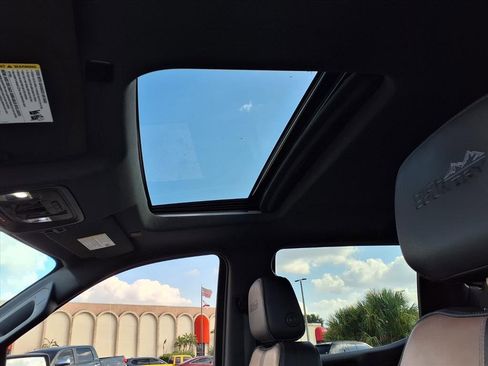 Used 2019 Chevrolet Silverado 1500 High Country w/ Technology Package image 29