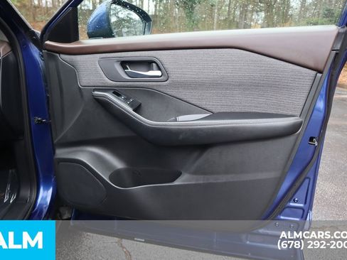 Used 2023 Nissan Rogue SV image 28