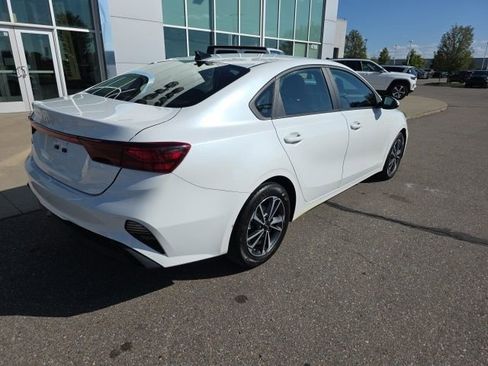 Used 2023 Kia Forte LXS image 5