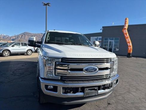 Used 2017 Ford F350 Lariat AWD/4WD image 4