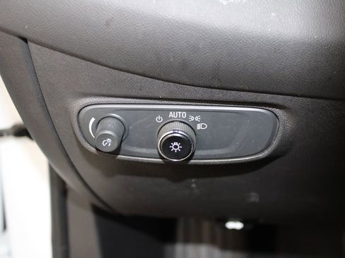 Used 2023 Chevrolet Equinox LT image 26