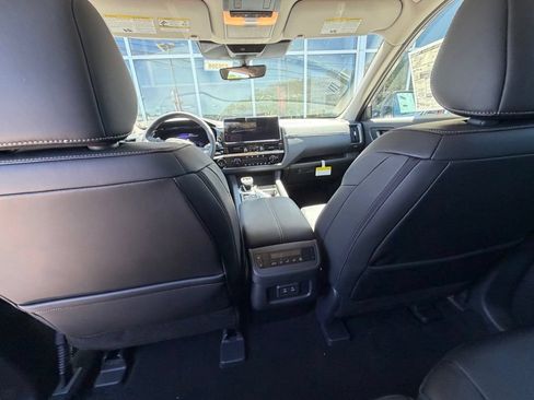 New 2026 Nissan Pathfinder SL AWD/4WD image 14
