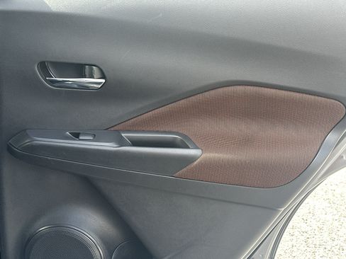 Used 2024 Nissan Kicks SR FWD image 16