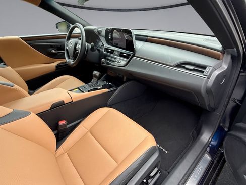 Used 2025 Lexus ES 350 w/ Premium Package FWD image 15