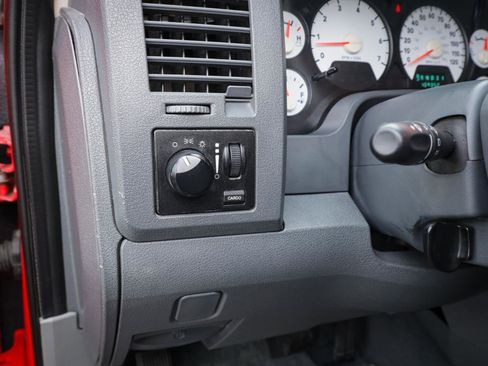 Used 2007 Dodge Ram 1500 Truck SLT image 21