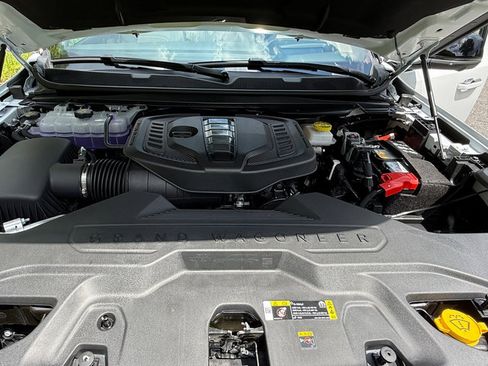 New 2026 Jeep Grand Wagoneer Summit AWD/4WD image 12