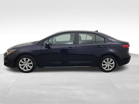 Used 2025 Toyota Corolla LE image 5