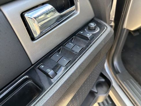 Used 2013 Ford Expedition Limited image 13