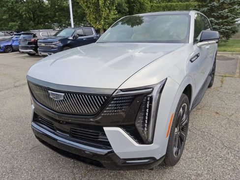 Used 2025 Cadillac Escalade IQ Sport 2 AWD/4WD image 1