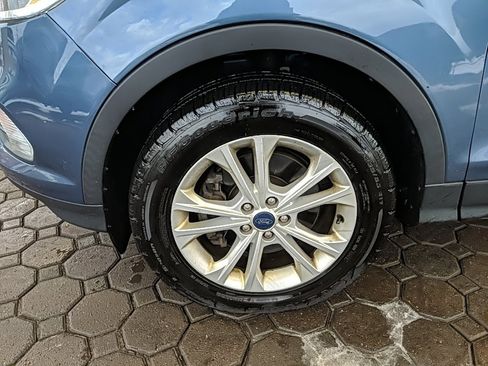 Used 2018 Ford Escape SE image 11