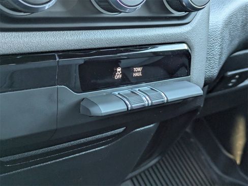 Used 2021 RAM 1500 Big Horn image 18