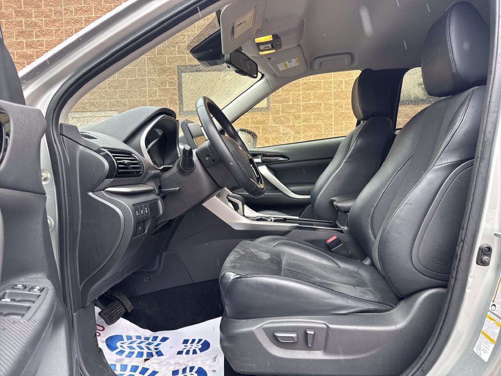 Used 2025 Mitsubishi Eclipse Cross SE AWD/4WD image 11