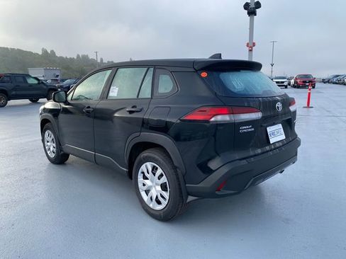 New 2026 Toyota Corolla Cross L image 8