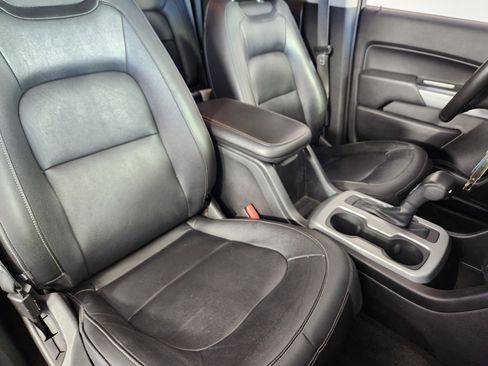 Used 2018 Chevrolet Colorado LT w/ Redline Special Edition AWD/4WD image 11