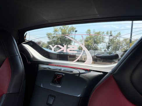 Used 2009 Saturn Sky Red Line RWD image 29