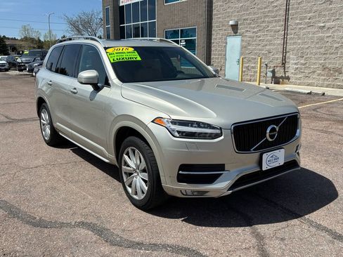 Used 2018 Volvo XC90 T6 Momentum w/ Momentum Plus Package AWD/4WD image 1