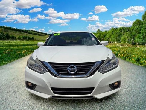 Used 2018 Nissan Altima 2.5 SV FWD image 8