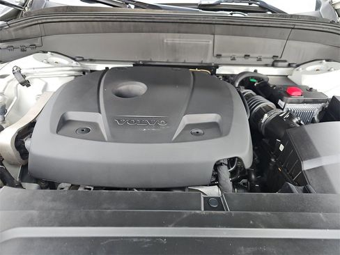 Used 2022 Volvo XC90 T6 Inscription w/ Climate Package image 24