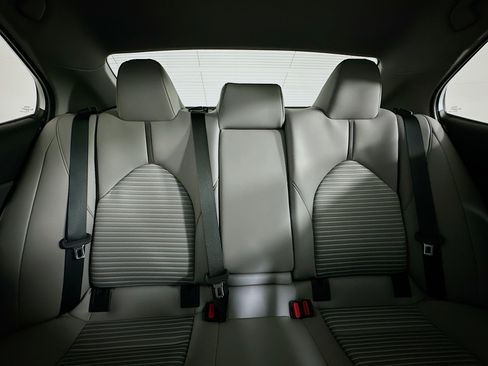 Used 2023 Toyota Camry SE w/ Convenience Package image 30