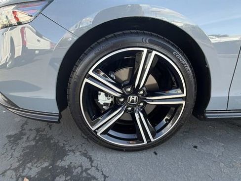 Used 2023 Honda Accord Sport image 10