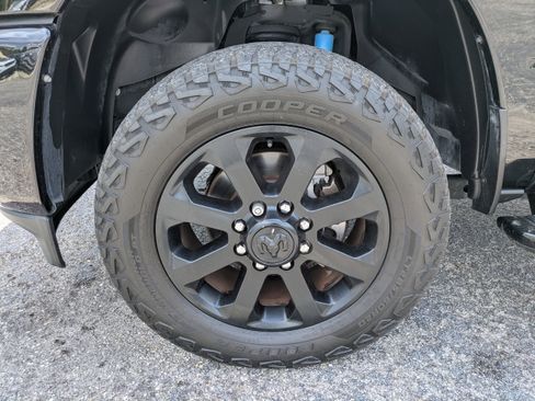 Used 2023 RAM 2500 Laramie AWD/4WD image 11