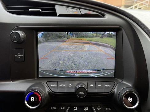 Used 2014 Chevrolet Corvette Z51 w/ 2LT Preferred Equipment Group image 26