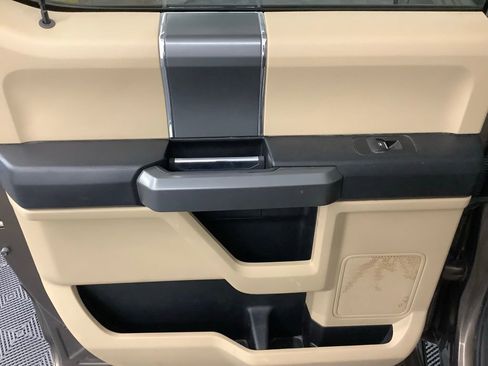 Used 2016 Ford F150 XLT w/ Equipment Group 302A Luxury AWD/4WD image 5