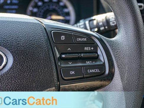 Used 2022 Hyundai Venue SE FWD image 24