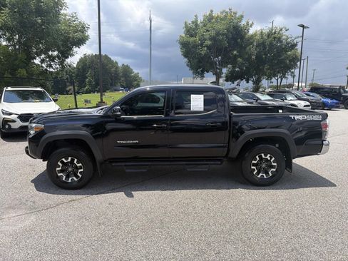 Used 2020 Toyota Tacoma TRD Off-Road AWD/4WD image 4