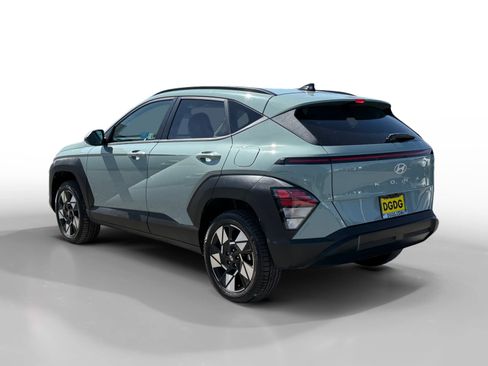 Used 2024 Hyundai Kona SEL AWD/4WD image 3