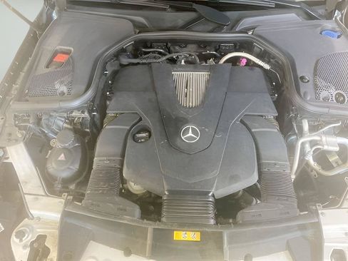 Used 2017 Mercedes-Benz E 400 4MATIC Wagon image 19