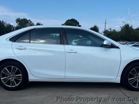 Used 2016 Toyota Camry SE FWD image 5