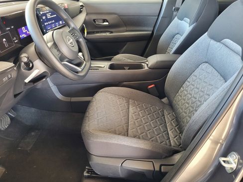 New 2026 Nissan Kicks SV w/ SV Premium Package image 9