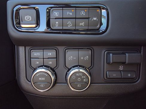 New 2026 GMC Yukon XL AT4 Ultimate image 13