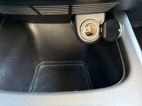 Used 2012 Dodge Journey SXT image 29