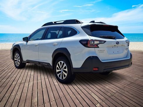 Used 2024 Subaru Outback Premium AWD/4WD image 4