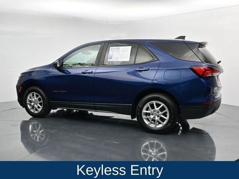 Used 2022 Chevrolet Equinox LS w/ LS Convenience Package AWD/4WD image 7