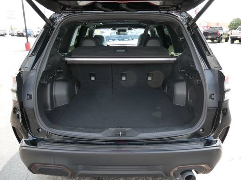 Used 2025 Subaru Forester Sport AWD/4WD image 17