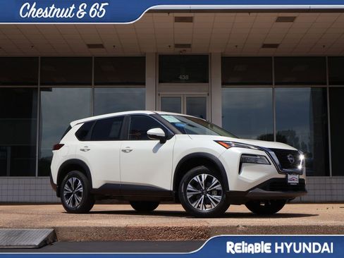 Used 2023 Nissan Rogue SV AWD/4WD image 2