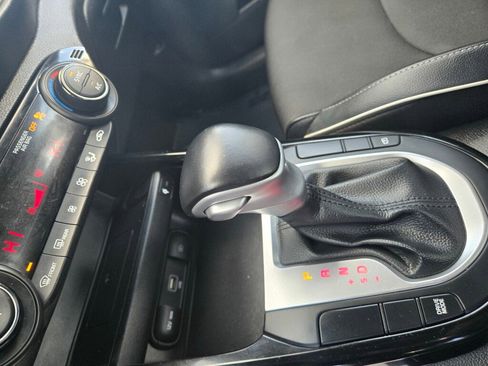 Used 2023 Kia Forte GT-Line w/ GT-Line Premium Package image 17