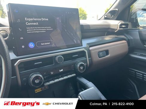 Used 2025 Toyota 4Runner Limited AWD/4WD image 11