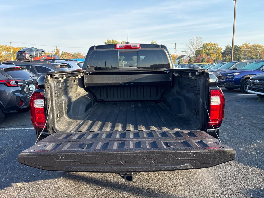 Used 2024 GMC Canyon AT4 w/ Technology Package AWD/4WD image 8