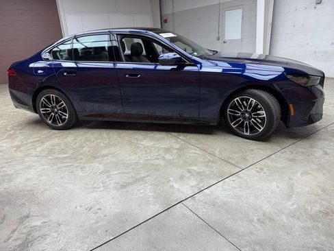 Certified 2026 BMW 530i xDrive w/ M Sport Package image 6