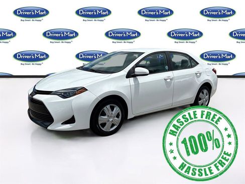 Used 2018 Toyota Corolla LE FWD image 3
