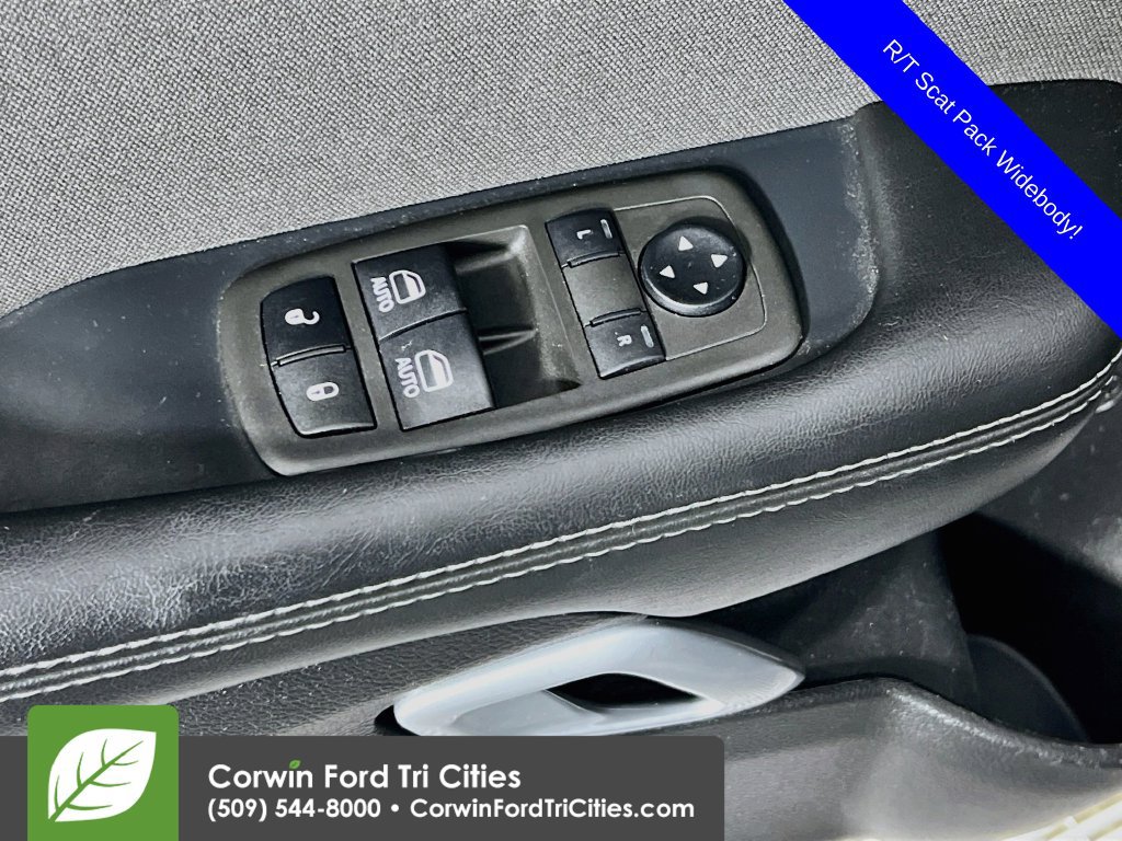 Used 2021 Dodge Challenger R/T Scat Pack RWD image 11