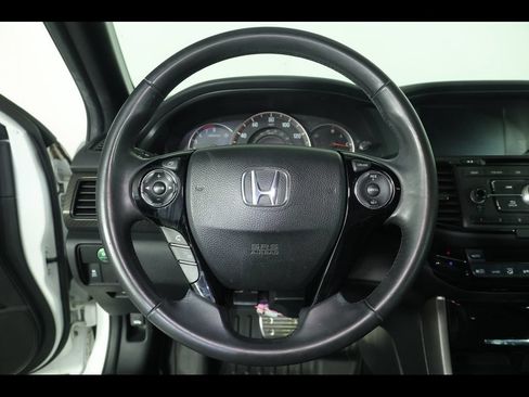 Used 2016 Honda Accord Sport image 18