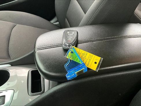 Used 2024 Chevrolet Malibu LT image 31