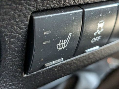 Used 2012 Jeep Wrangler Unlimited Sahara image 22