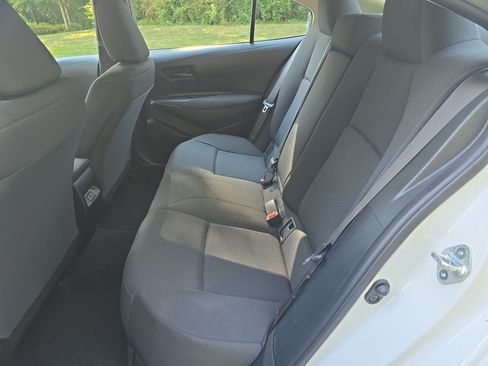 Used 2024 Toyota Corolla LE FWD image 15