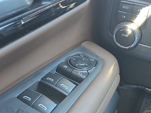 Used 2026 Chevrolet Tahoe High Country image 13